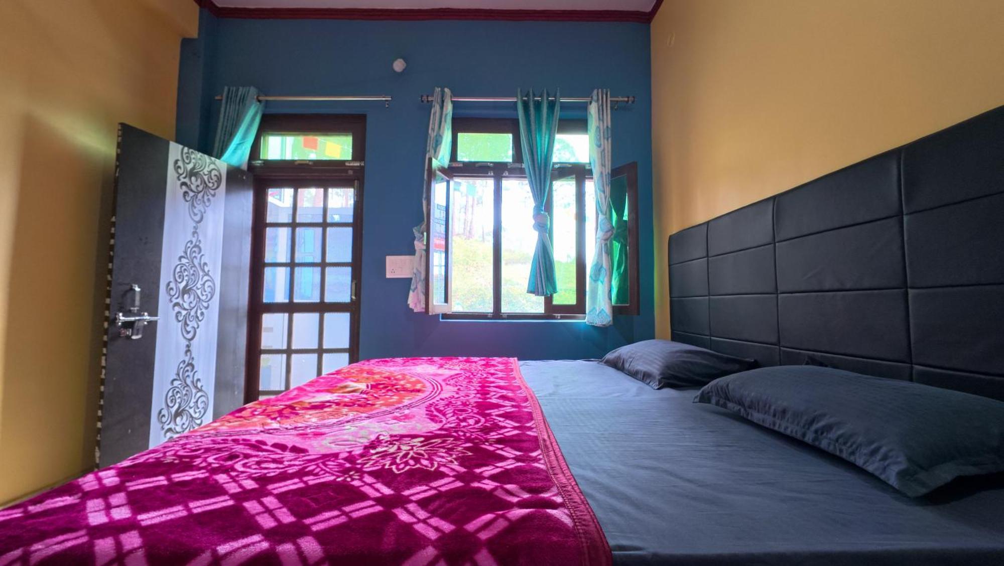 Mahi Restaurant & Guest House Almora Buitenkant foto