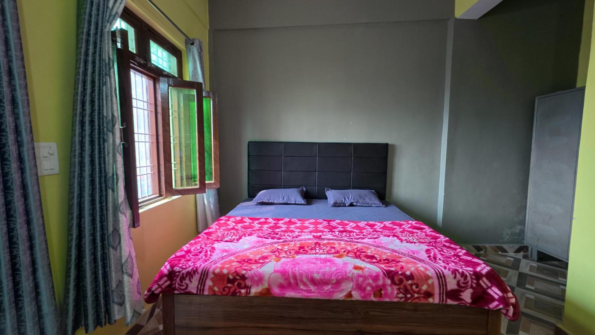 Mahi Restaurant & Guest House Almora Buitenkant foto